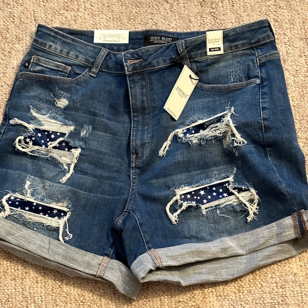 Judy blue distressed denim shorts